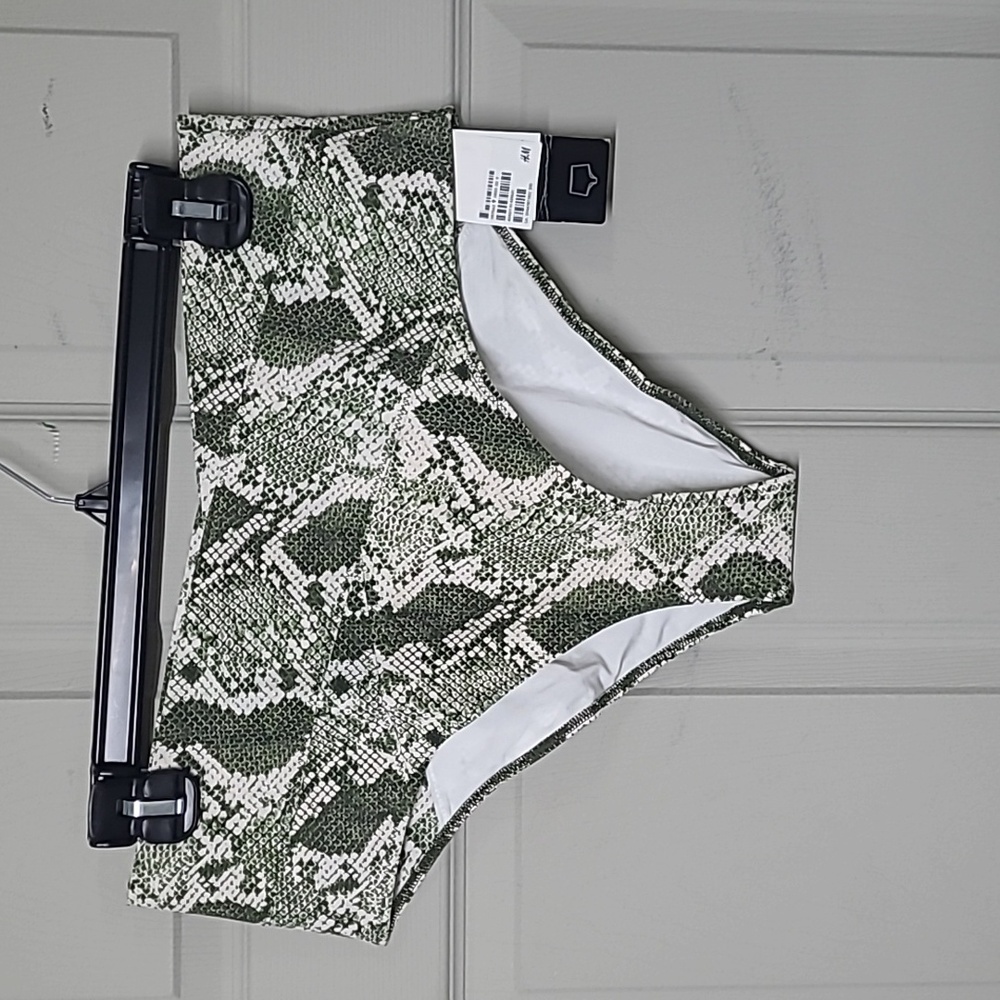 H&M High-waisted Green Lizard Print Bikini Bottoms Size 14 NWT